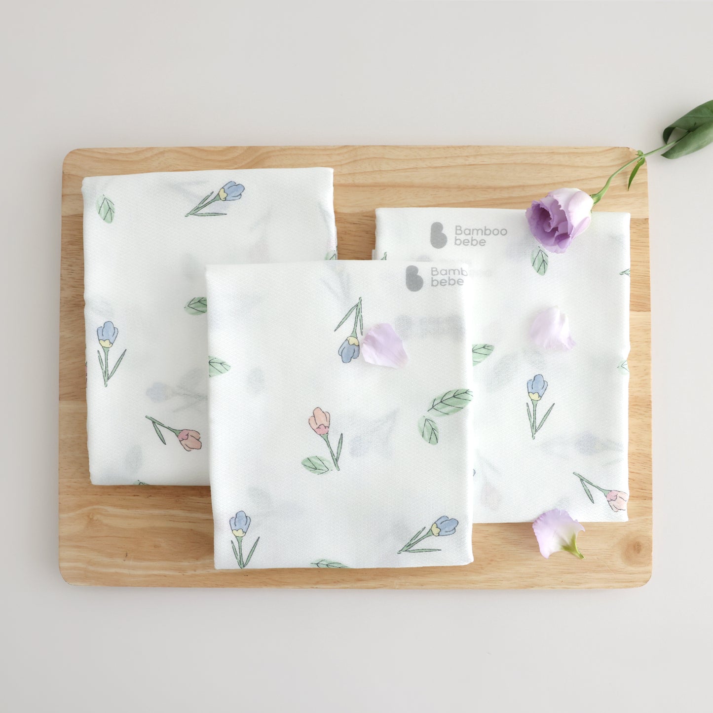 밤부베베 Bamboobebe Signature Bath Sheet Flower Buds (3pcs)