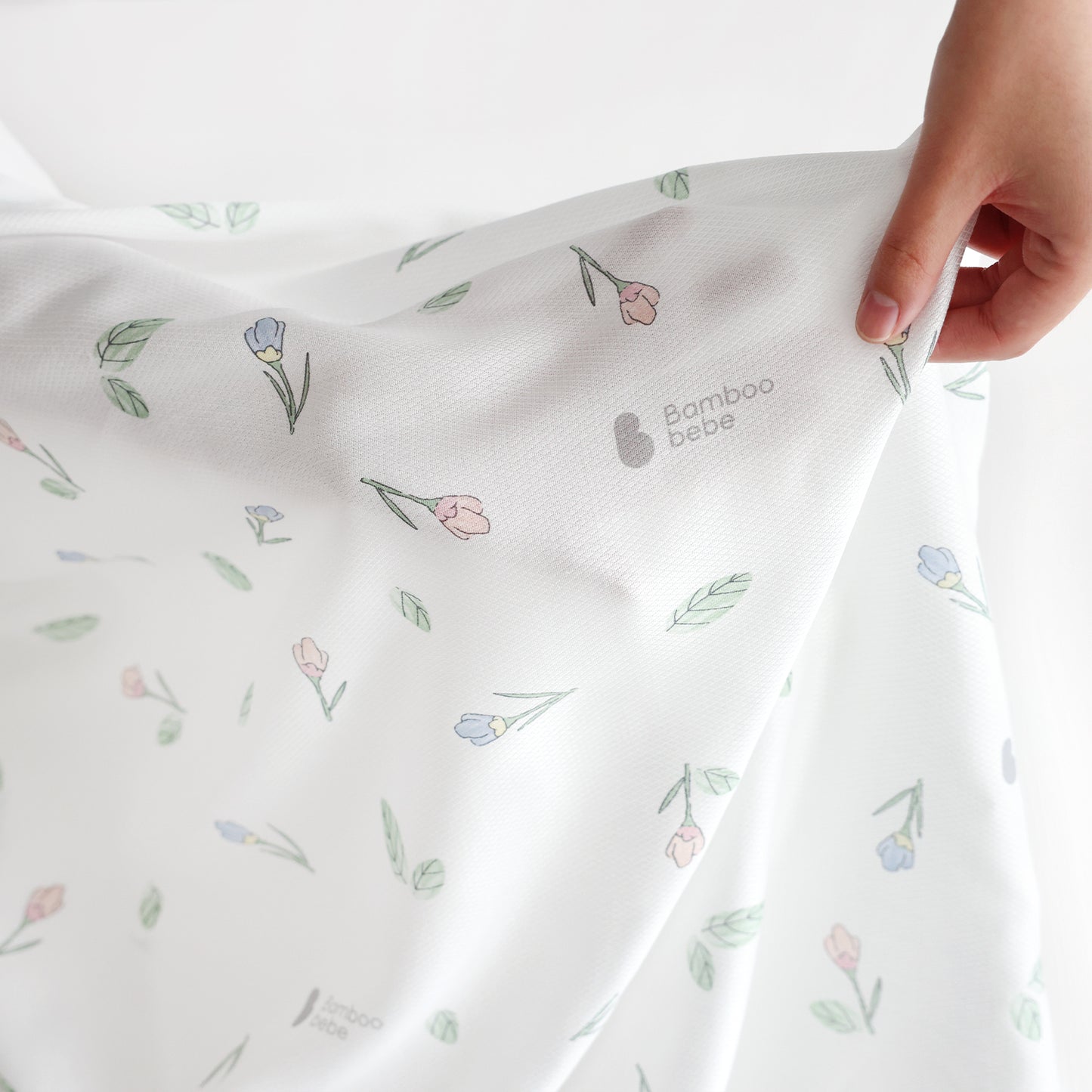 밤부베베 Bamboobebe Signature Bath Sheet Flower Buds (3pcs)