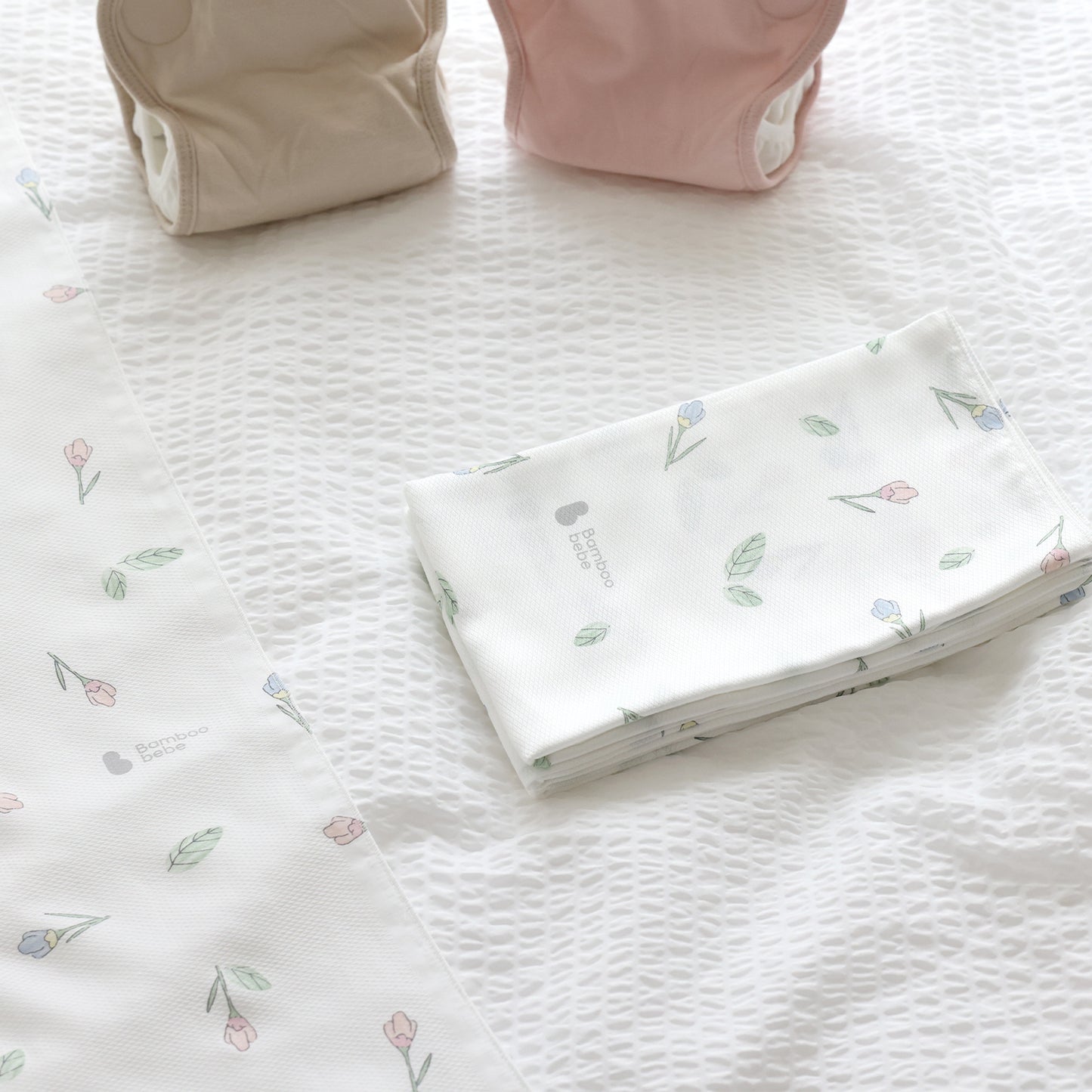 밤부베베 Bamboobebe Signature Bath Sheet Flower Buds (3pcs)